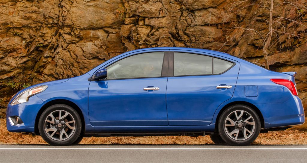 nissan-versa-meksyk 