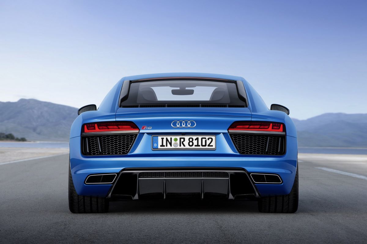 Audi-R8-2