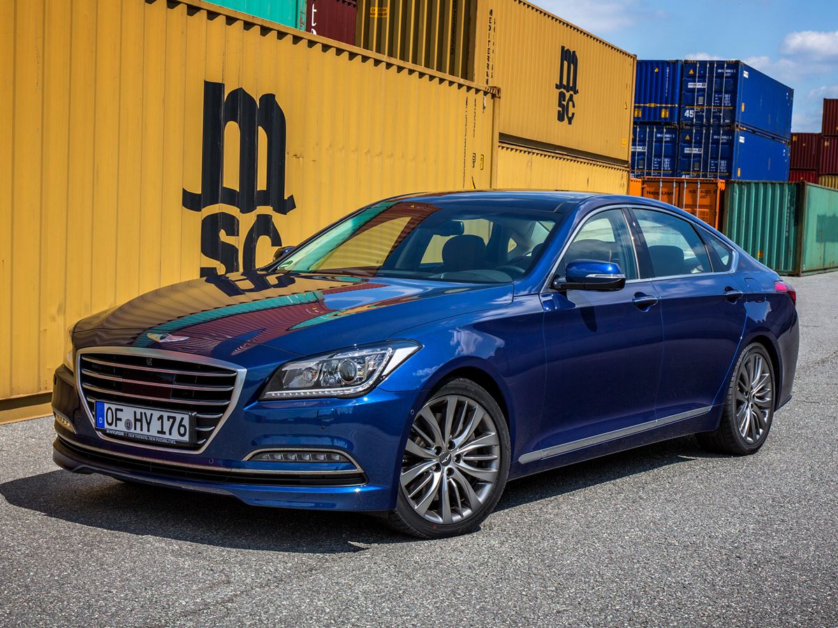 Hyundai-Genesis 