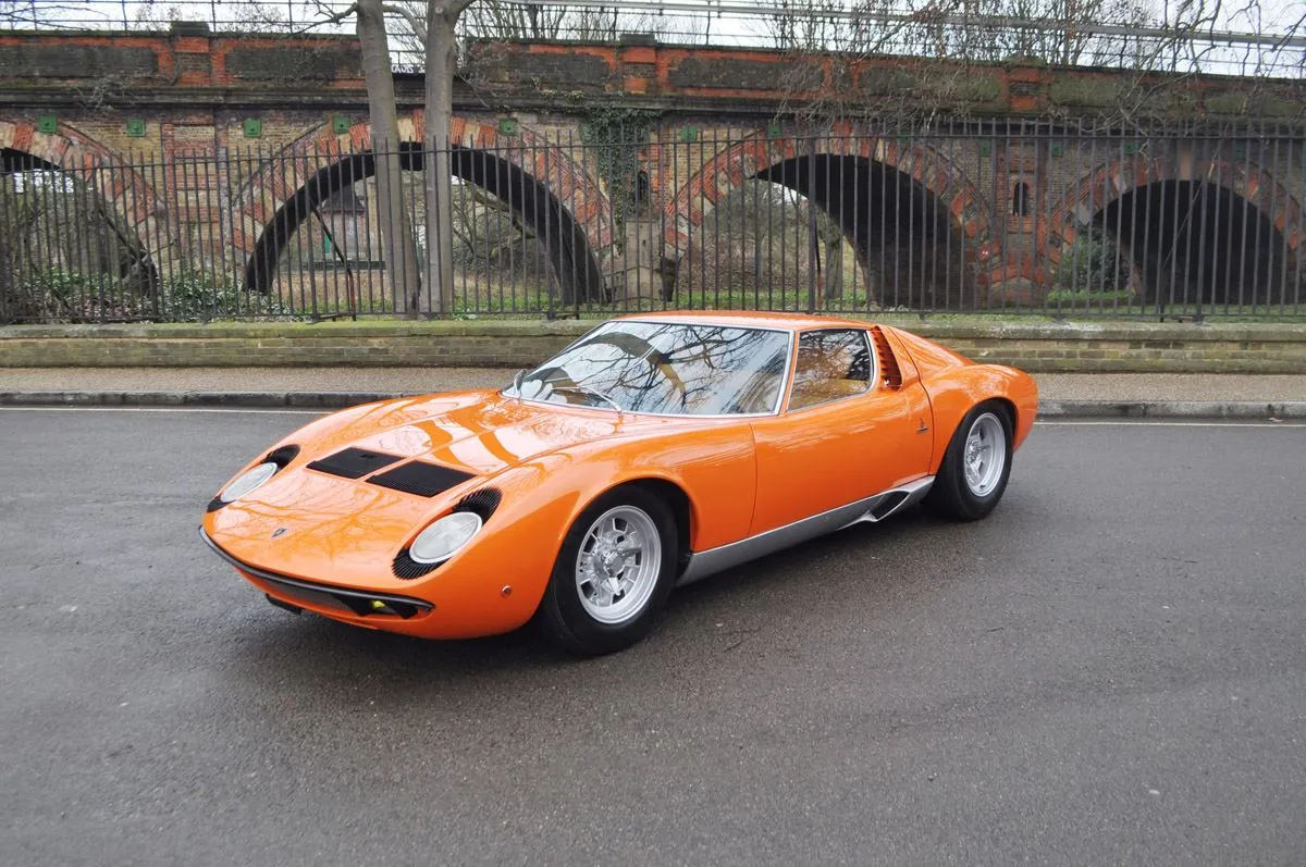 Lamborghini-Miura-SV