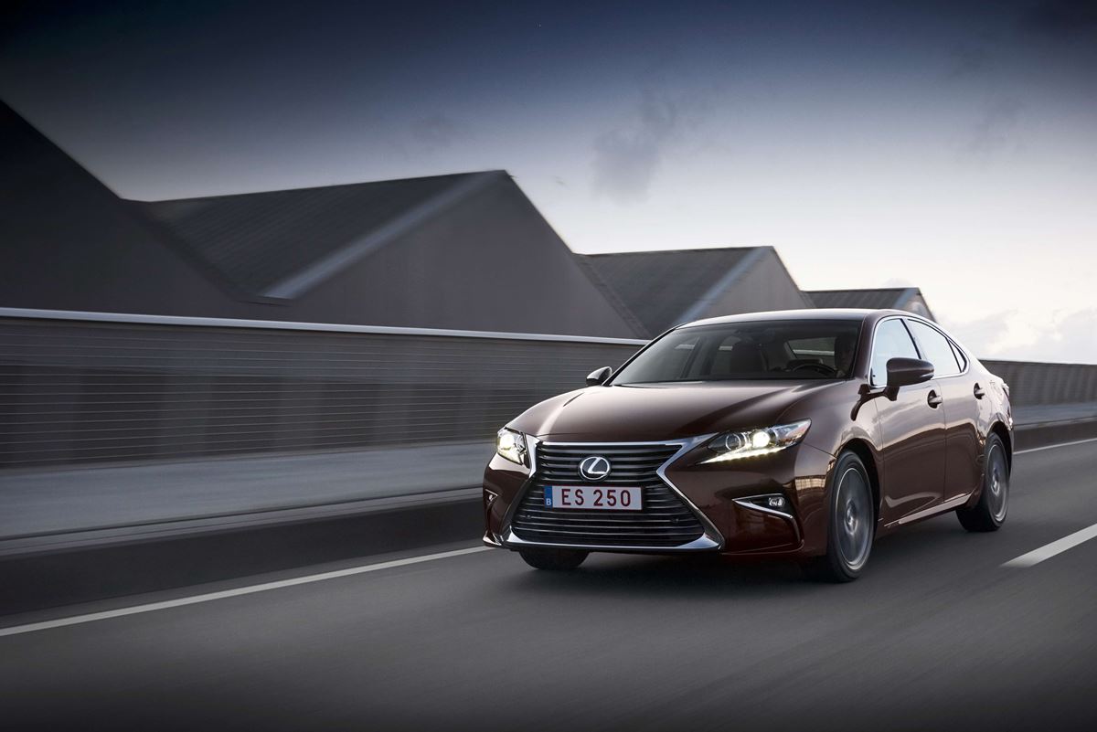 Lexus-ES