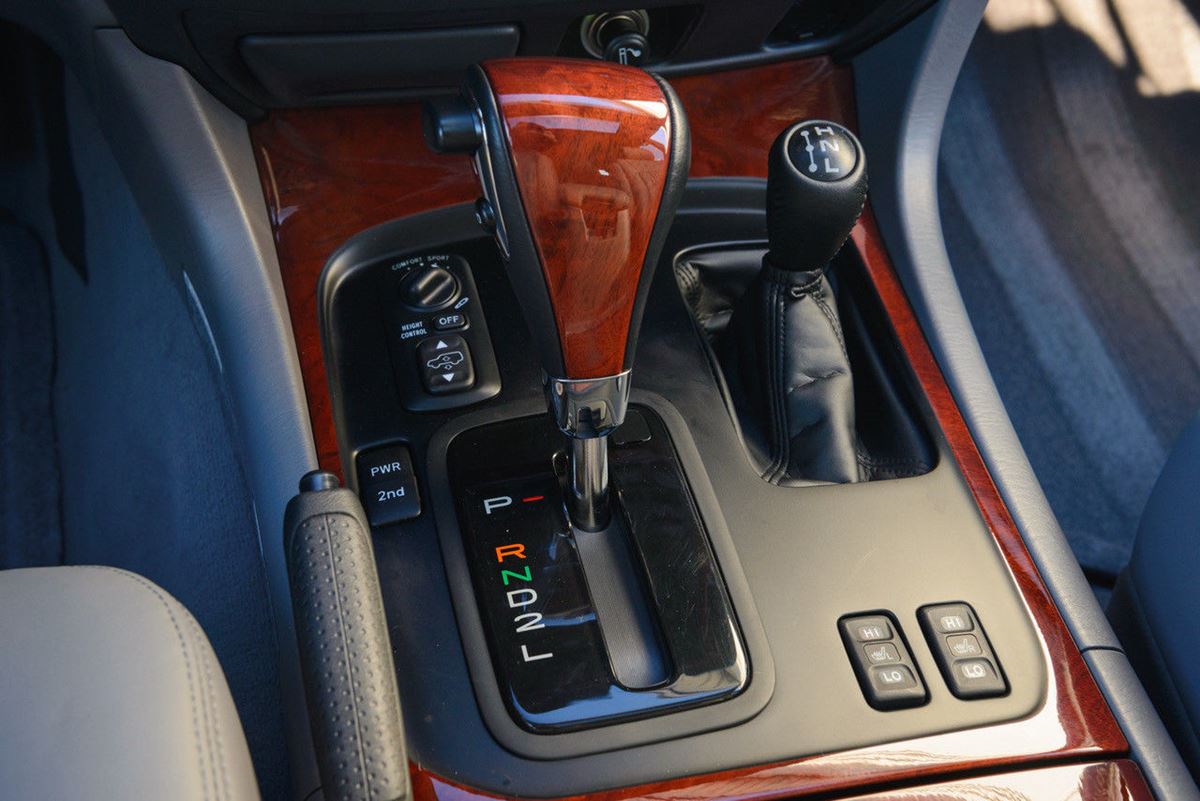Lexus-LX-7