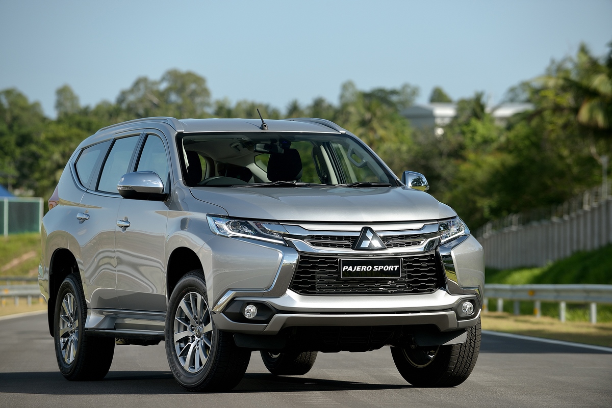Mitsubishi-Pajero-Sport-2