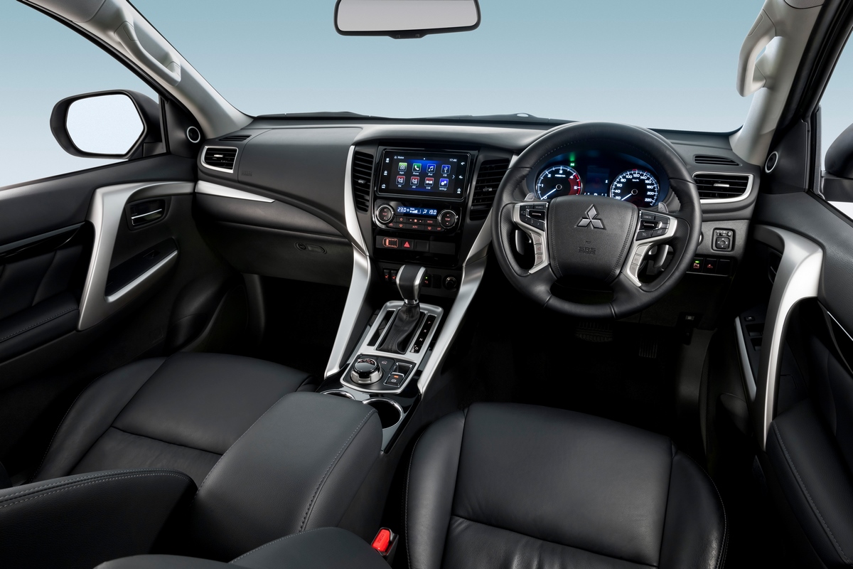 Mitsubishi-Pajero-Sport-5