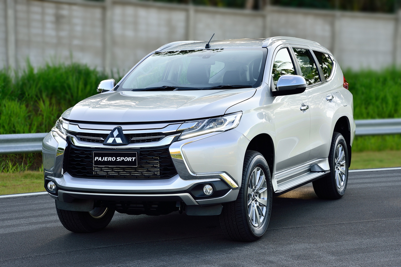 Mitsubishi-Pajero-Sport