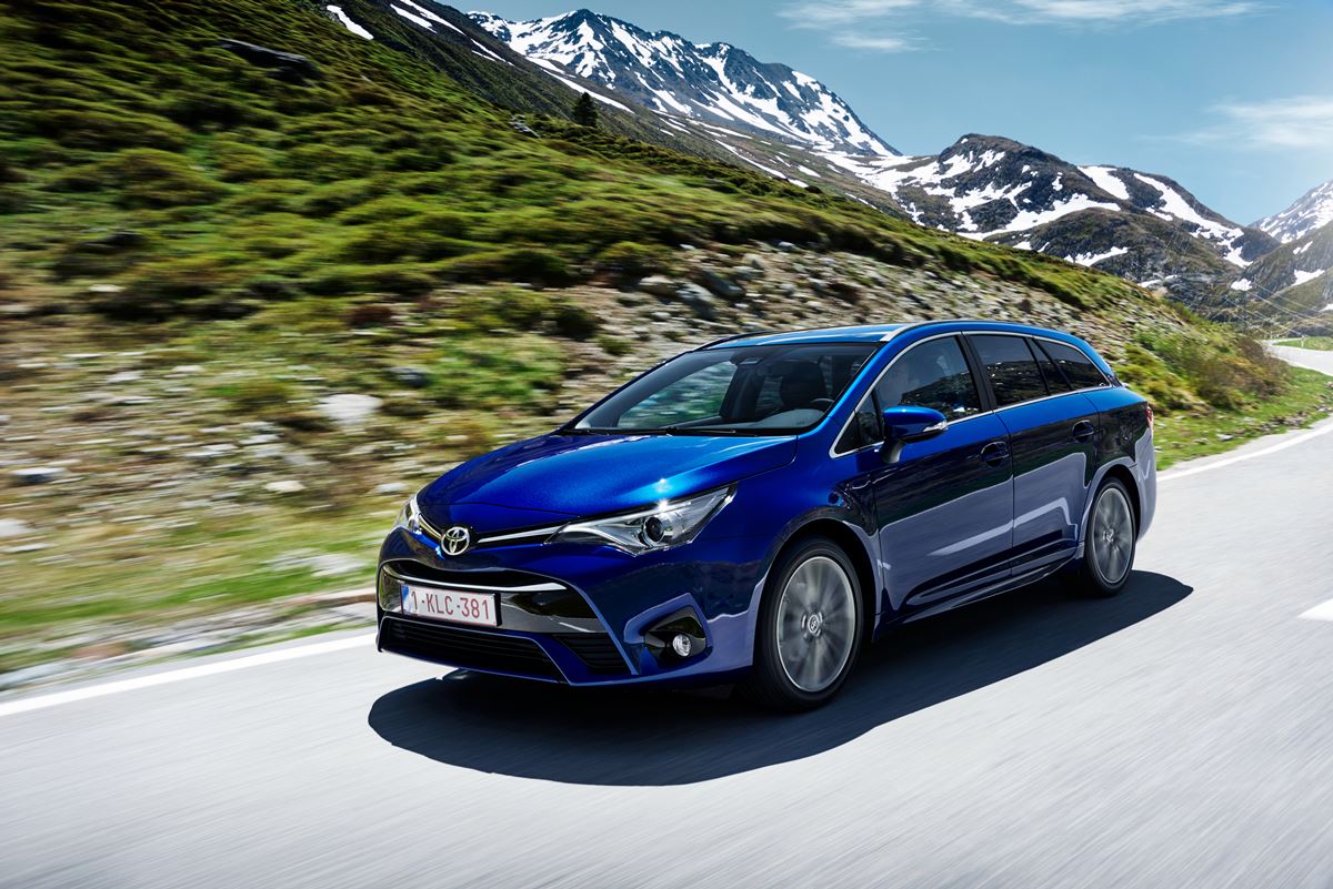 Toyota-Avensis-3
