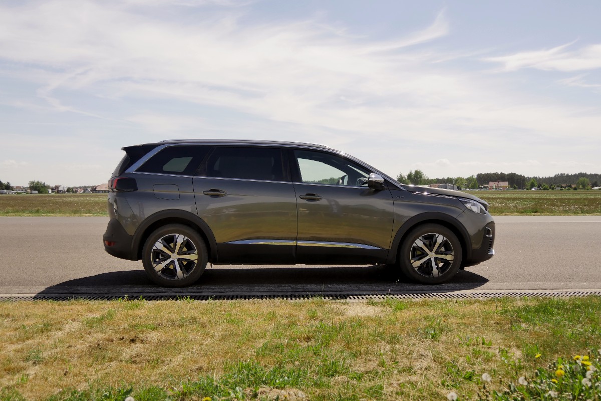 peugeot-5008-wielka-akcja-serwisowa 
