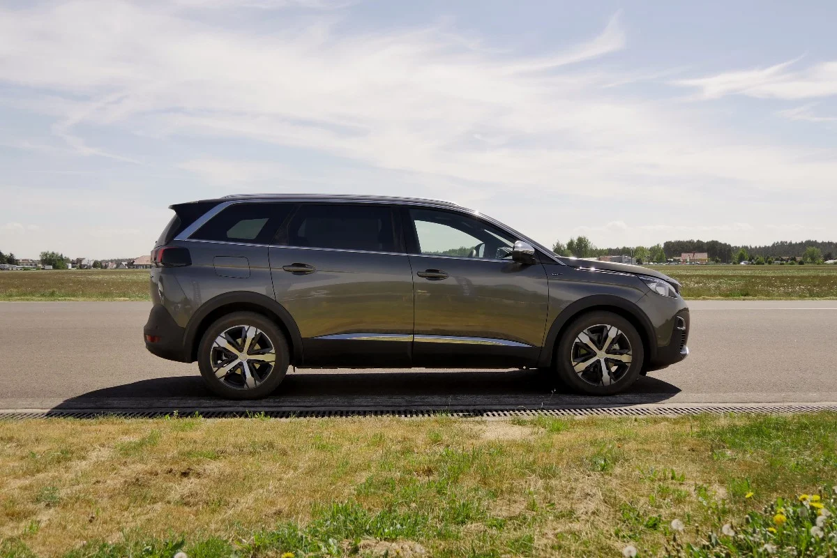 peugeot-5008-wielka-akcja-serwisowa