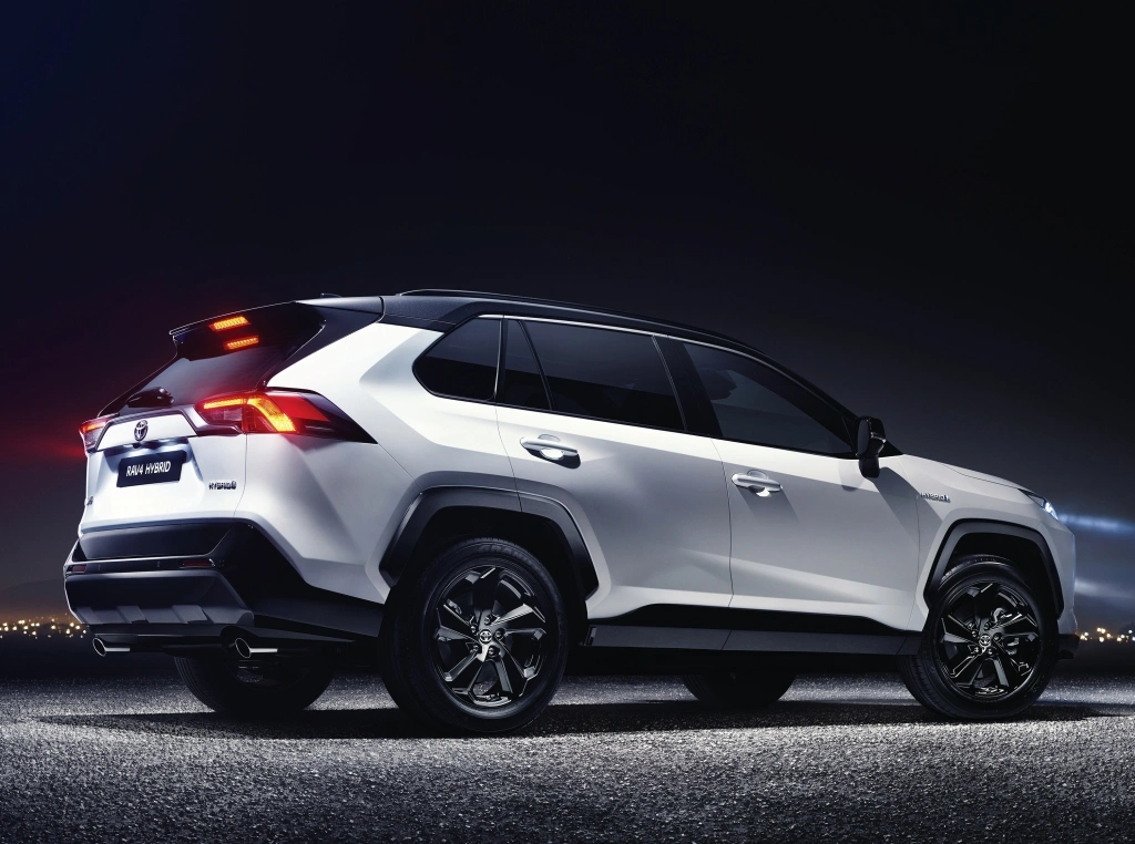 Toyota RAV4 tył 