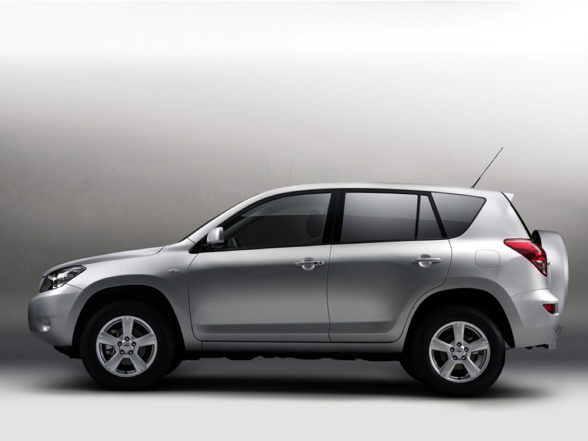 Toyota RAV4 III 