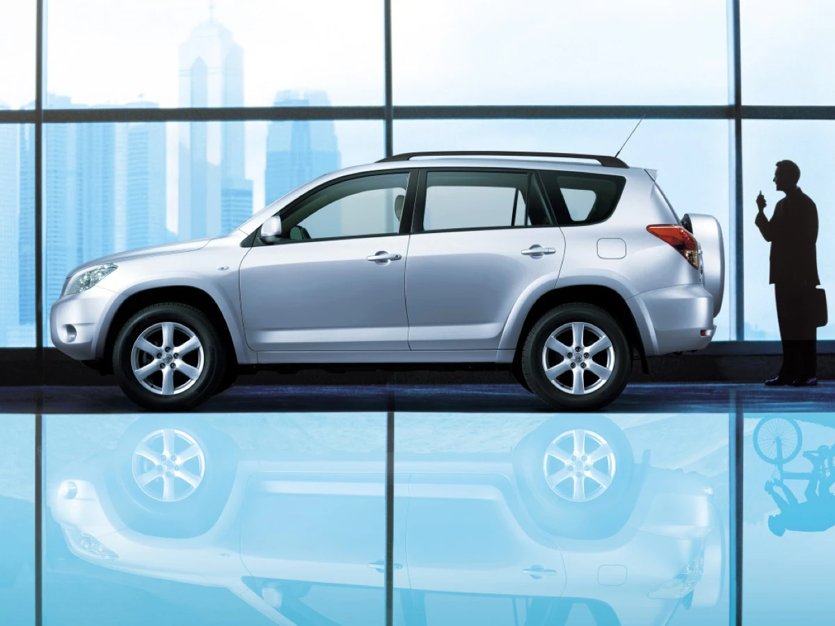 Toyota RAV4 III USA
