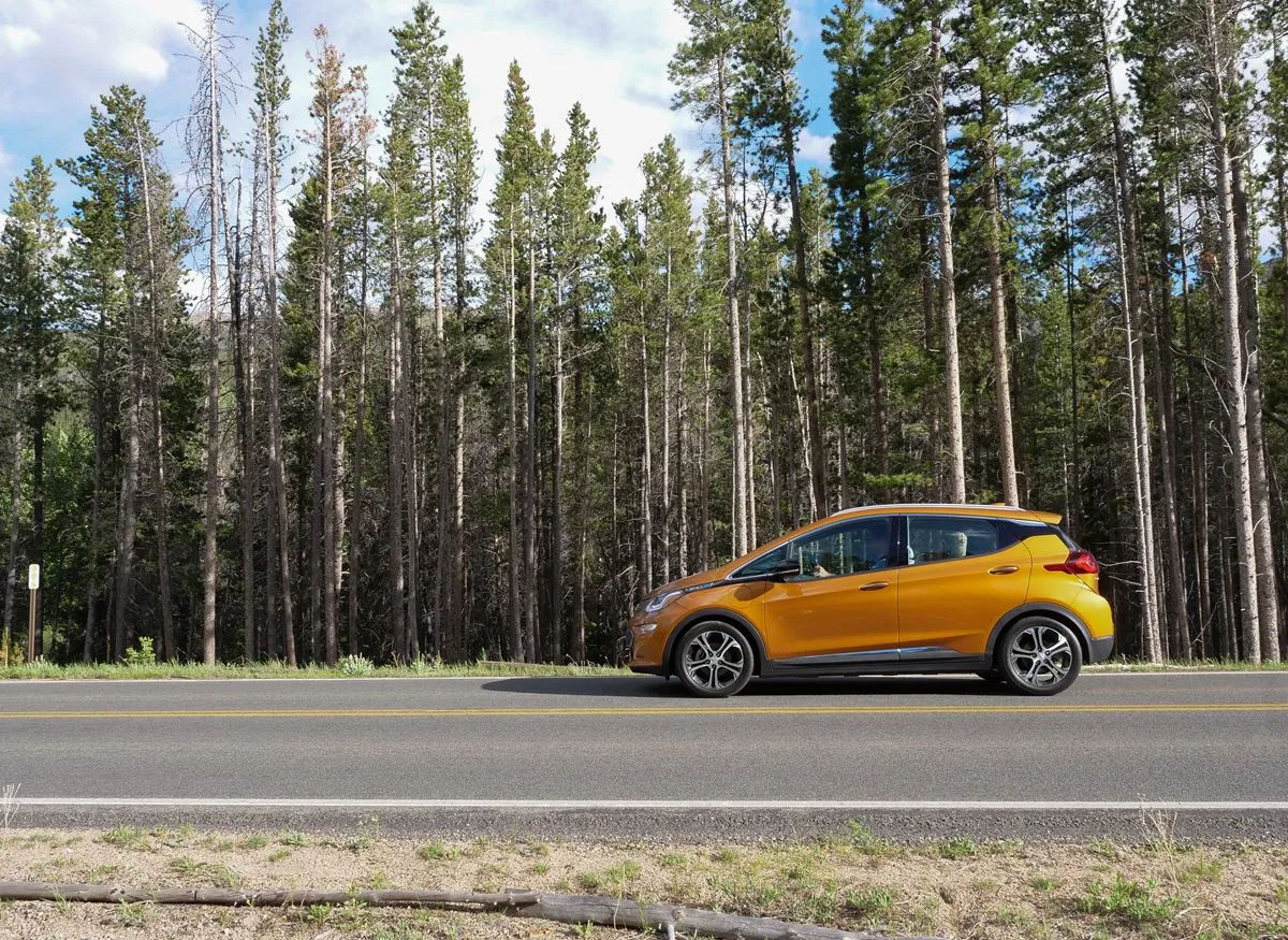 2017-Chevrolet-Bolt-EV 