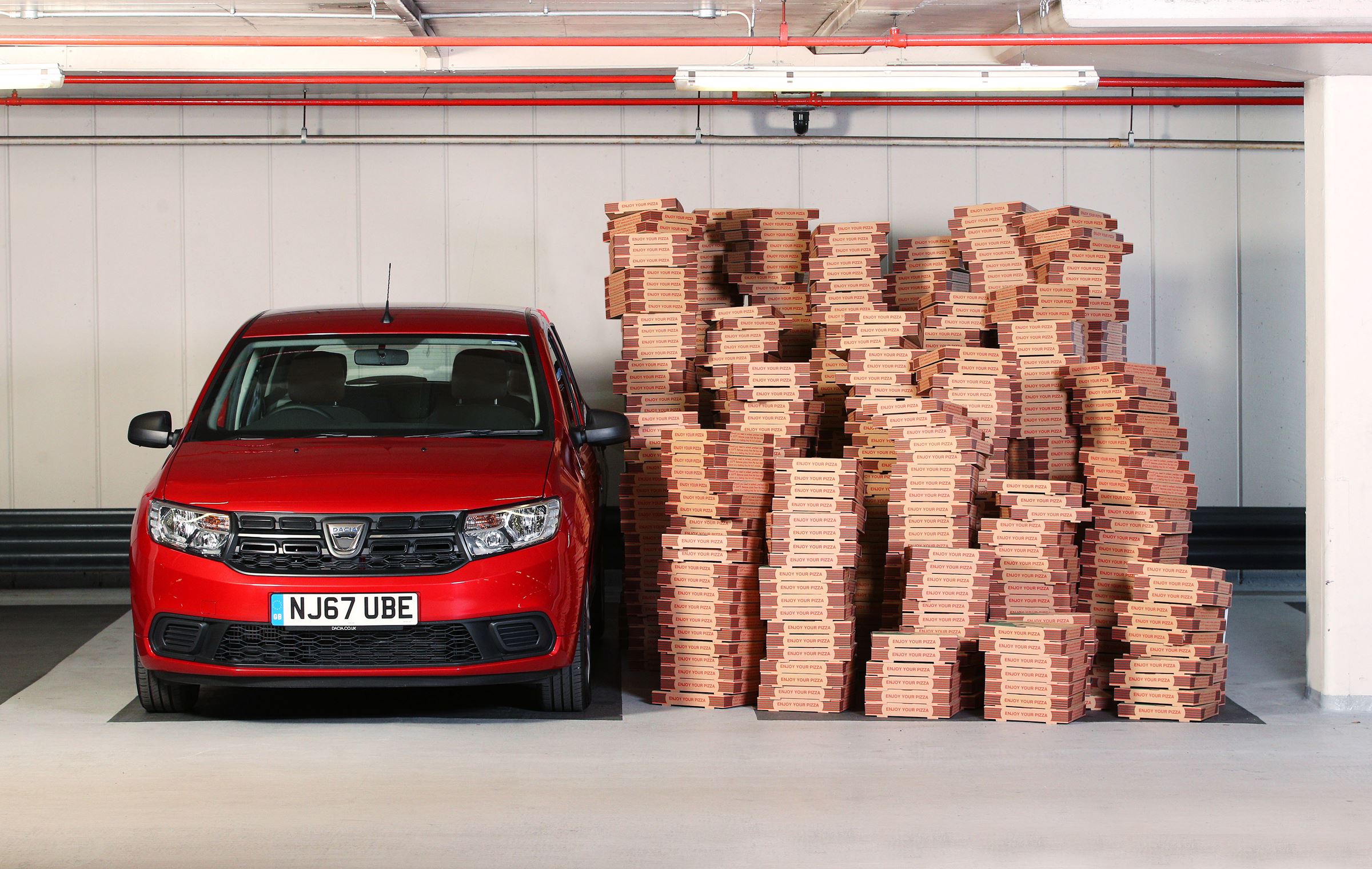 Dacia-Sandero-Pizza 