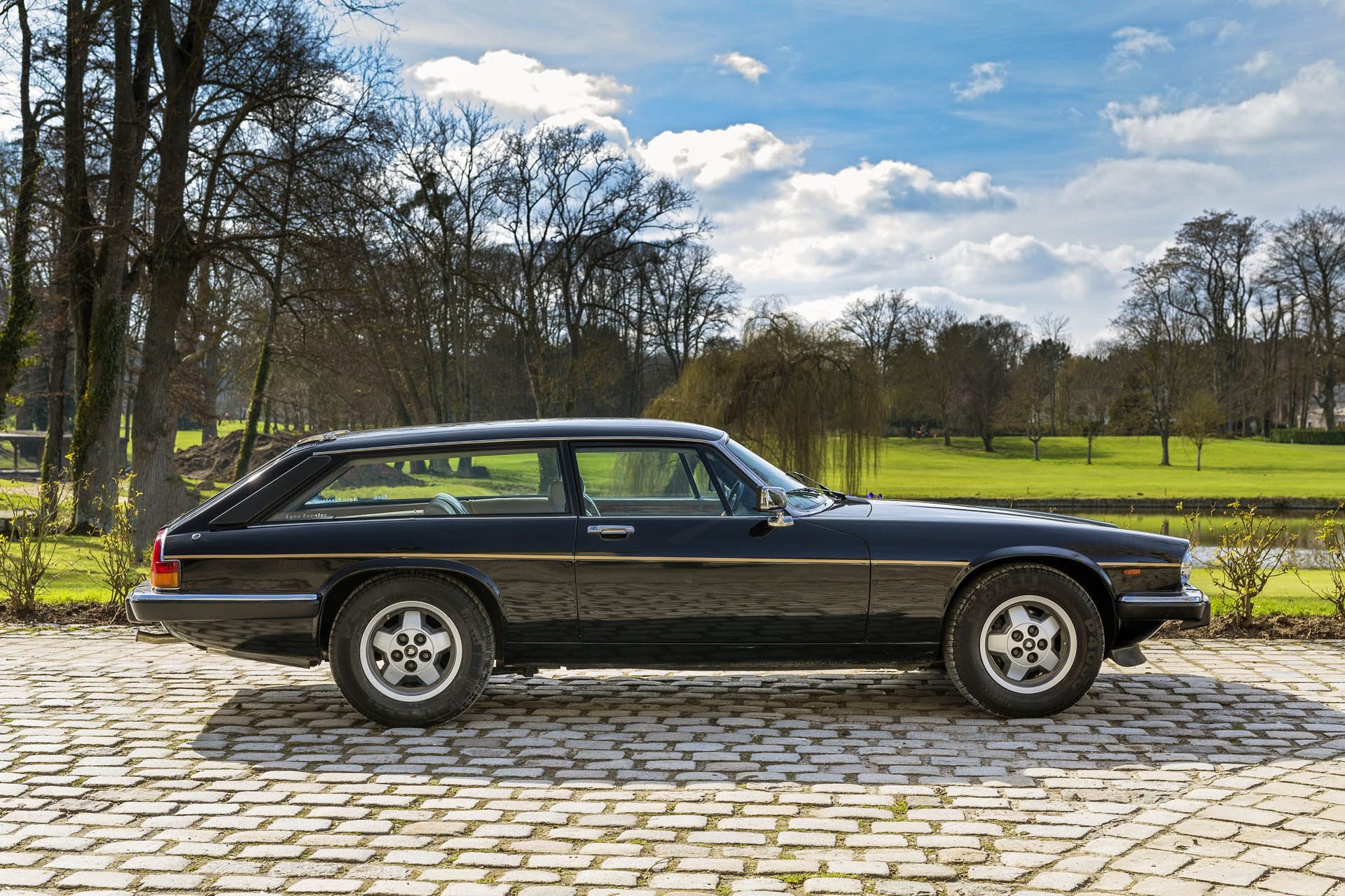 Jaguar-XJ-S-Lynx-Eventer