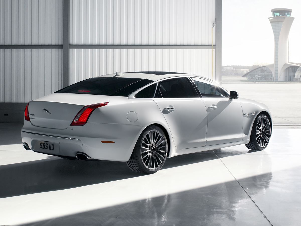 Jaguar-Xj-7
