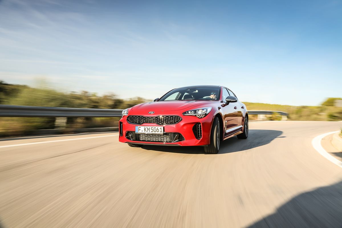 Kia-Stinger-2 