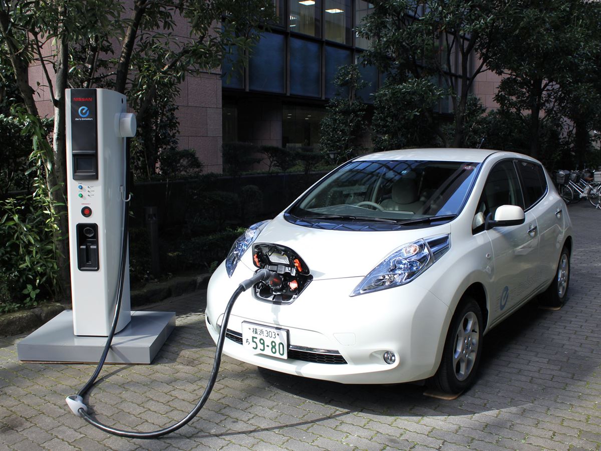 Nissan-Leaf