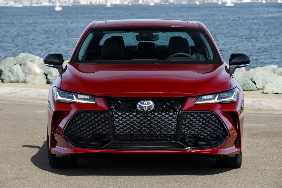 Toyota-Avalon-2019-4
