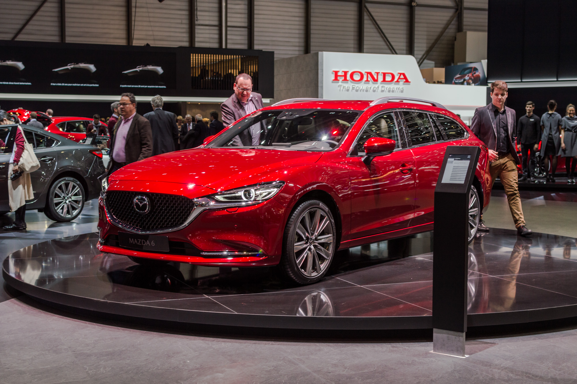 nowa mazda 6 cena