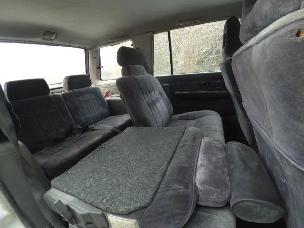 mitsubishi-space-wagon-1 