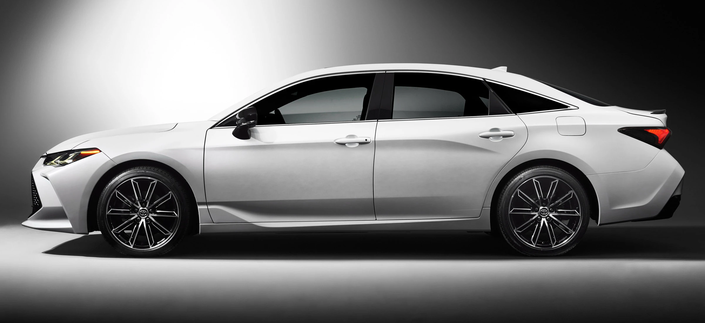 Nowa Toyota Avalon – flagowiec dla Stanów Zjednoczonych