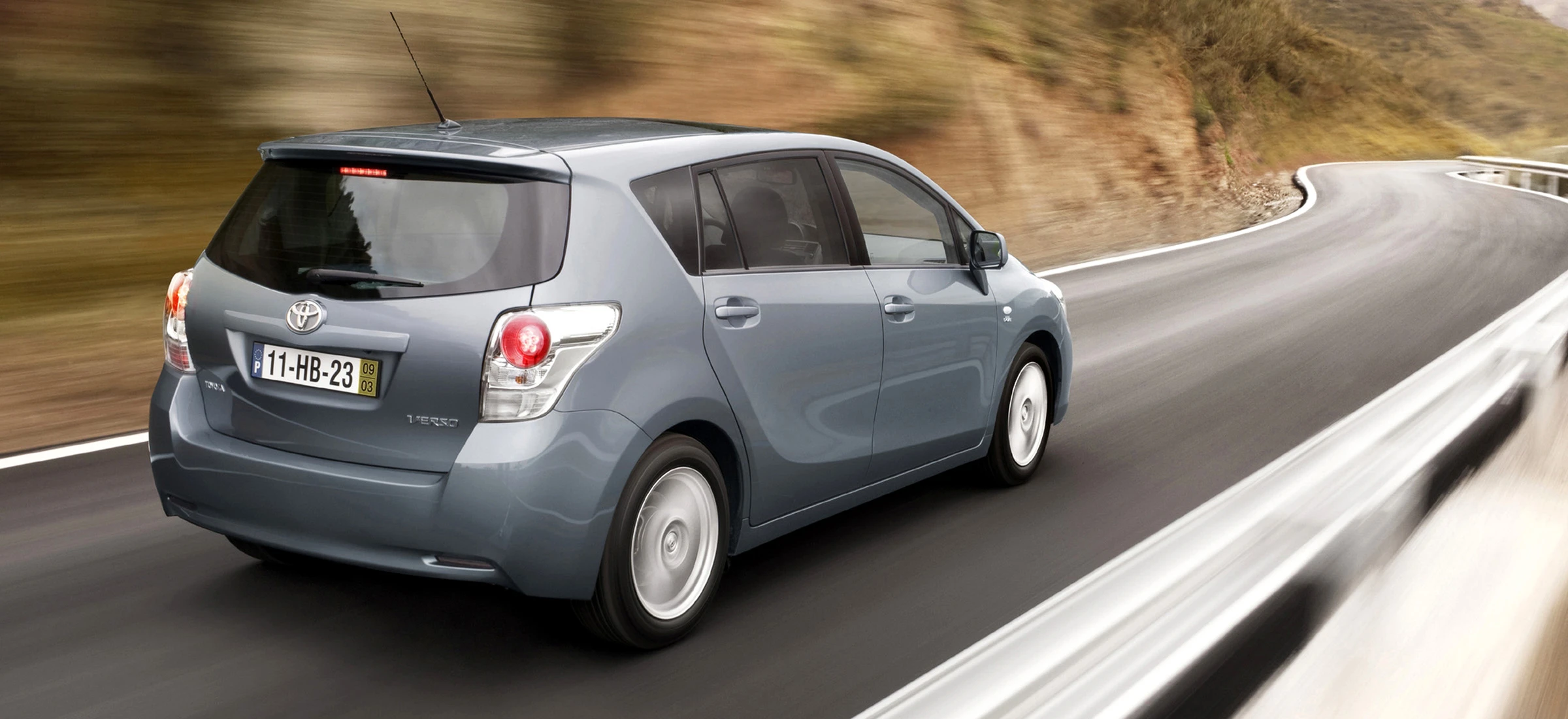 Jak się połapać w modelach Verso Toyoty: przydatny poradnik