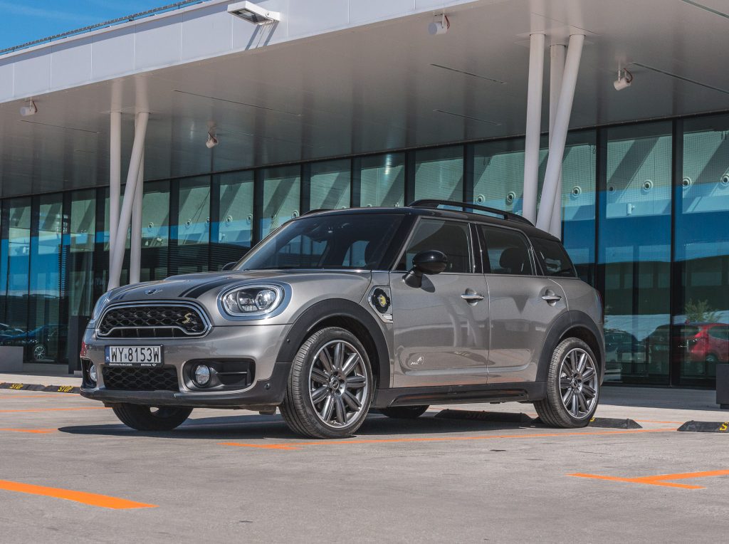 MINI-Countryman-Cooper-S-E-ALL4-13 