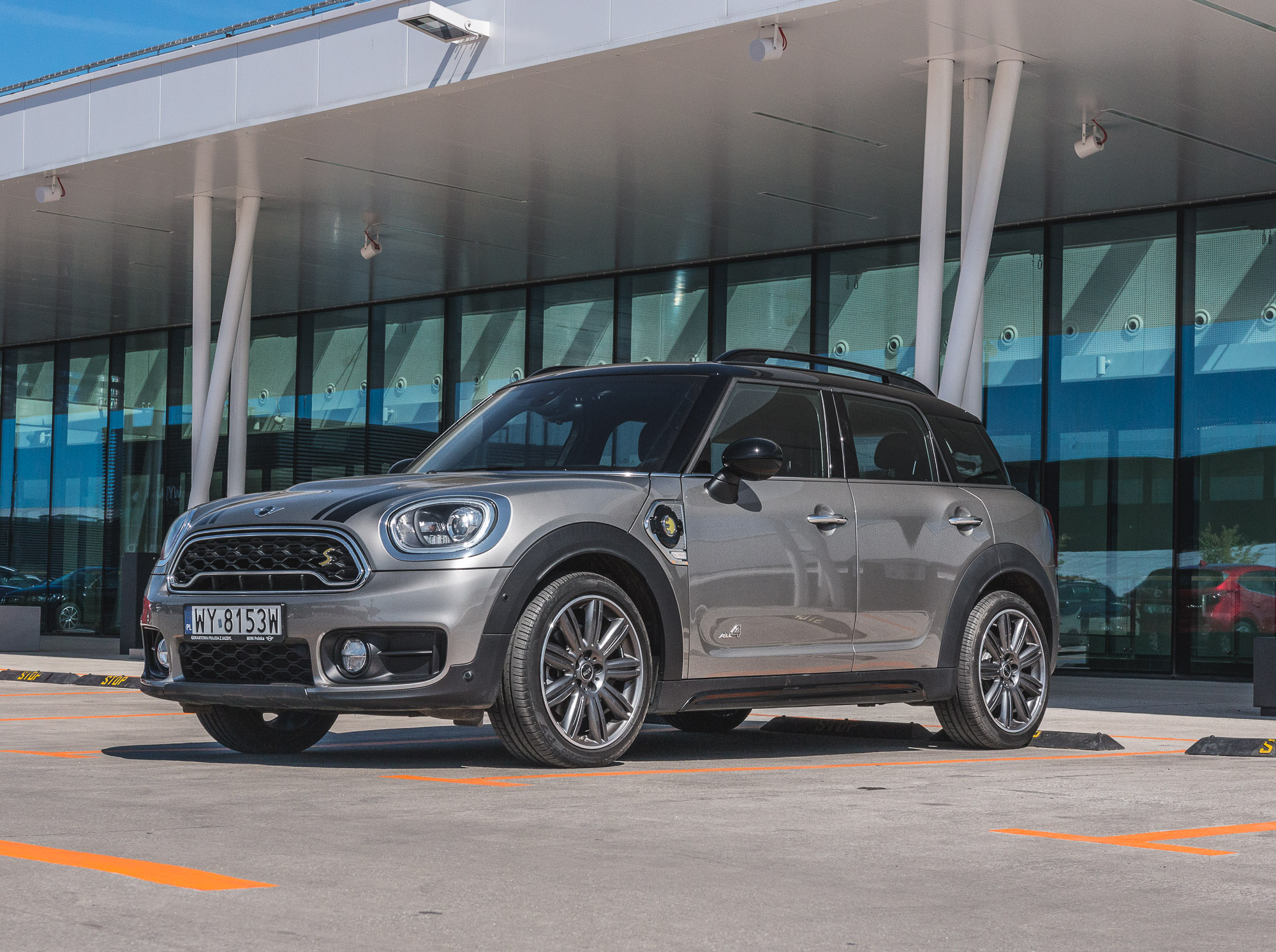 MINI-Countryman-Cooper-S-E-ALL4-13