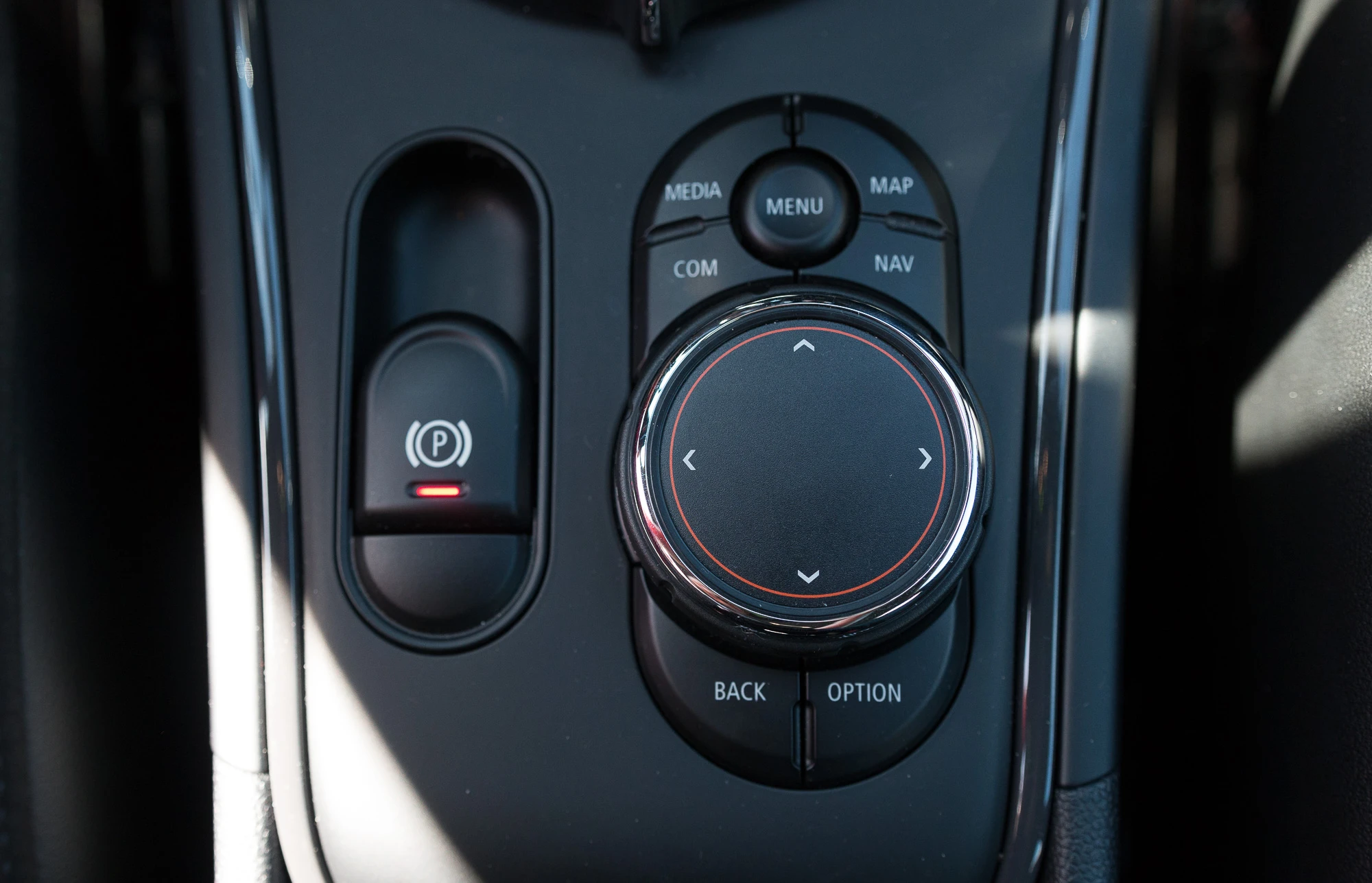 MINI-Countryman-Cooper-S-E-ALL4-16 