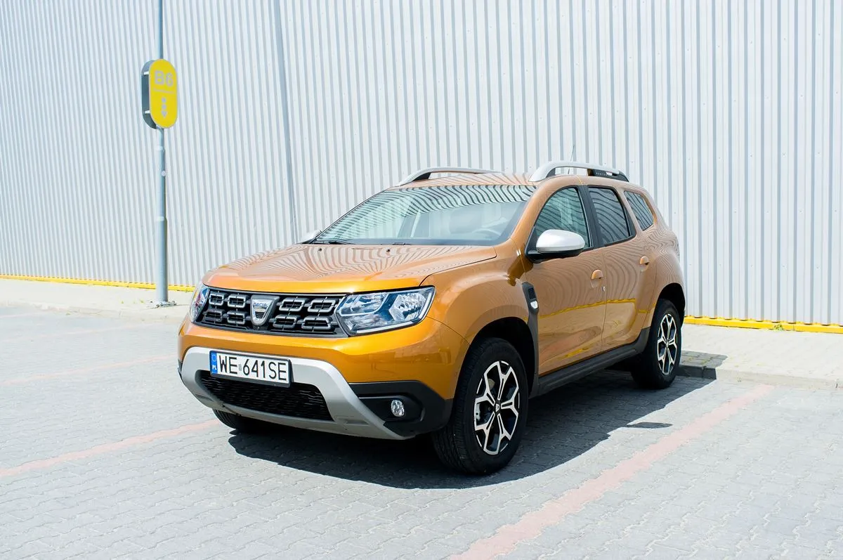 Porownanie-Dacia-Duster-30