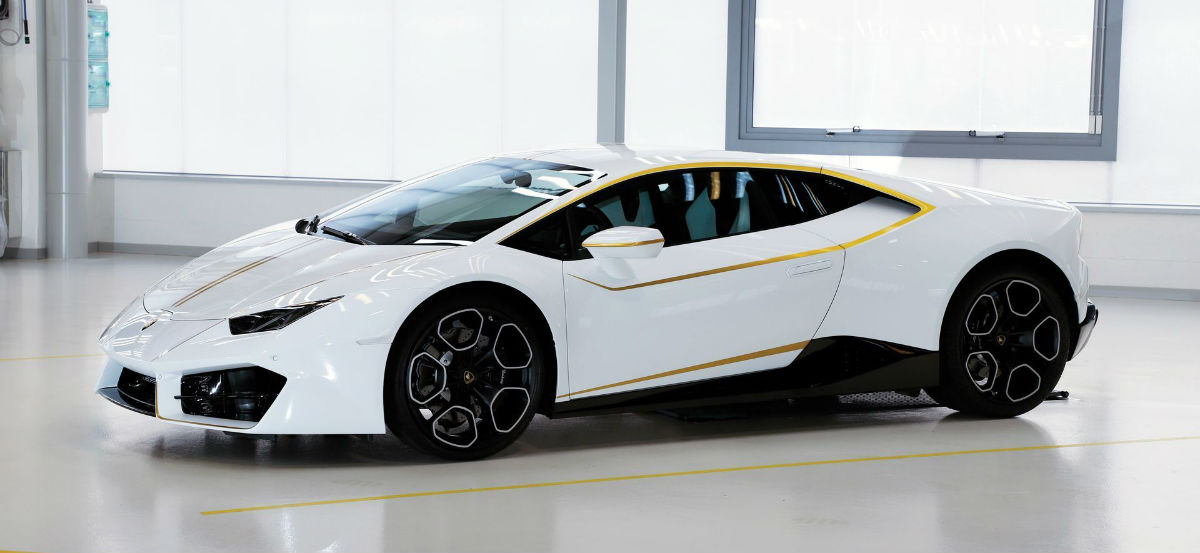 Lamborghini papieża sprzedane za rekordową kwotę