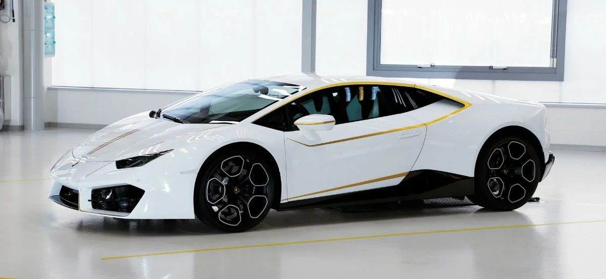 Lamborghini papieża sprzedane za rekordową kwotę