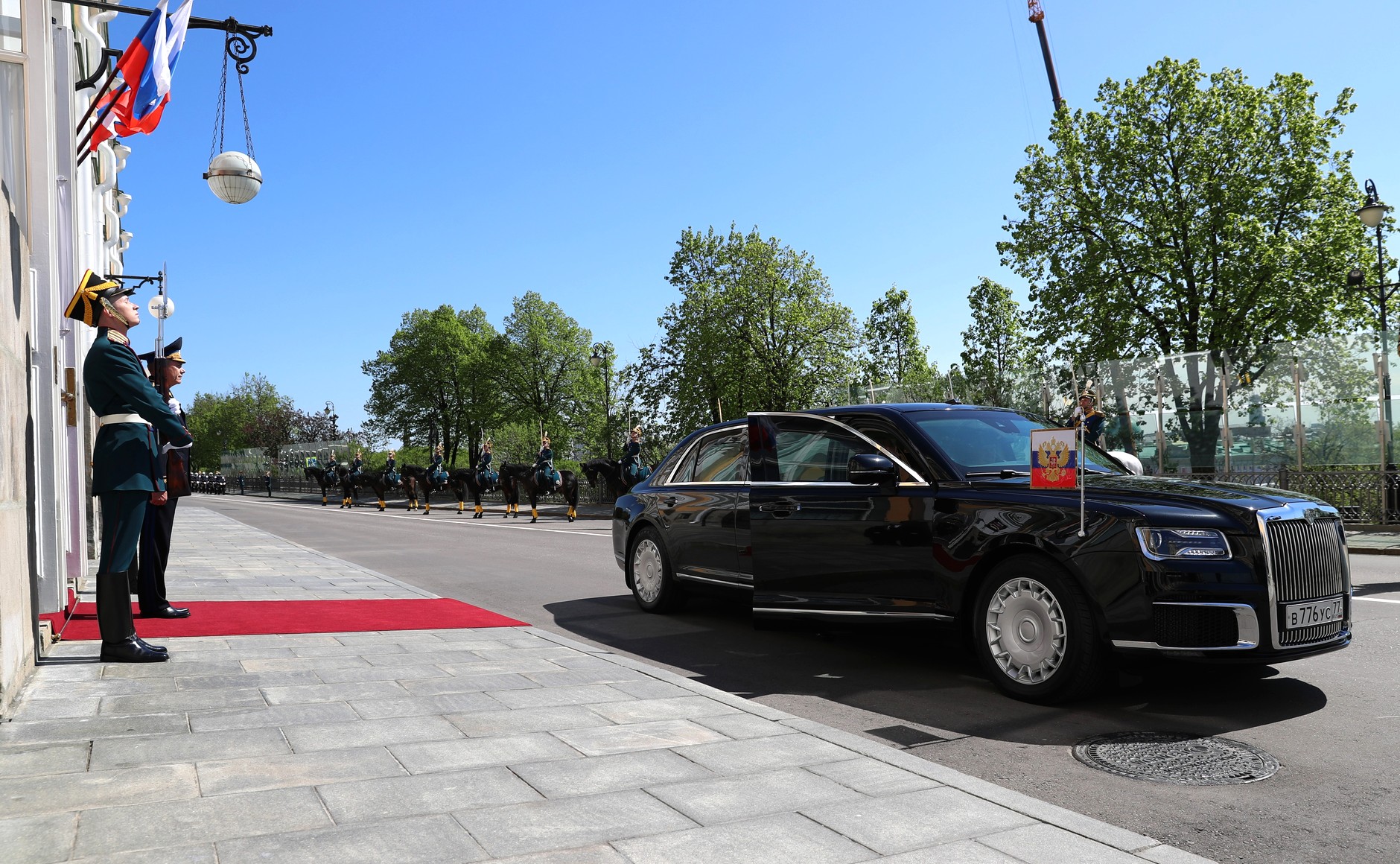 limuzyna-putin-aurus-4