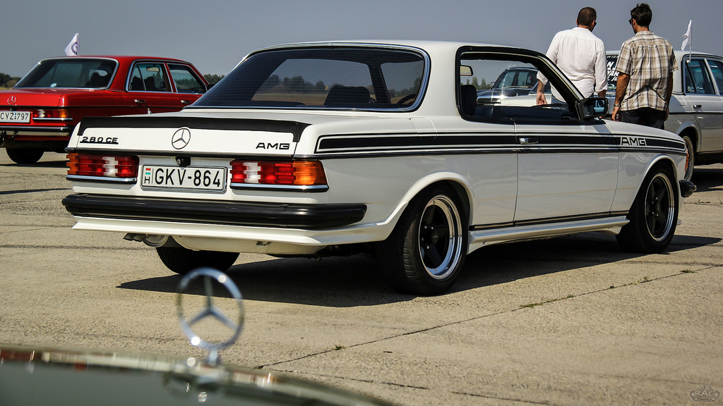 Mercedes W123 