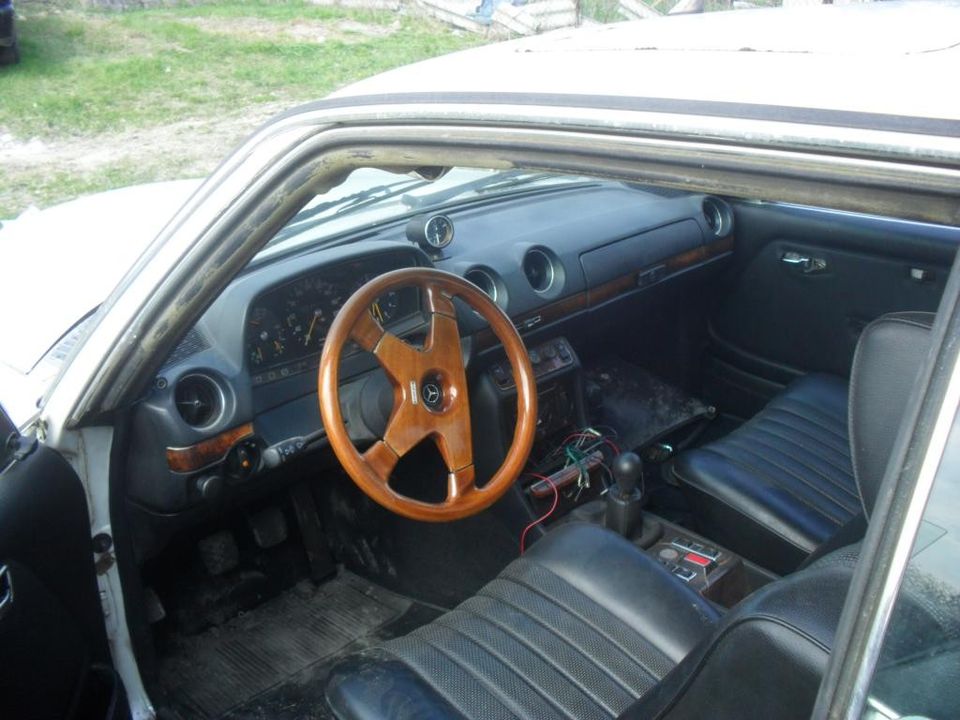 Mercedes W123 