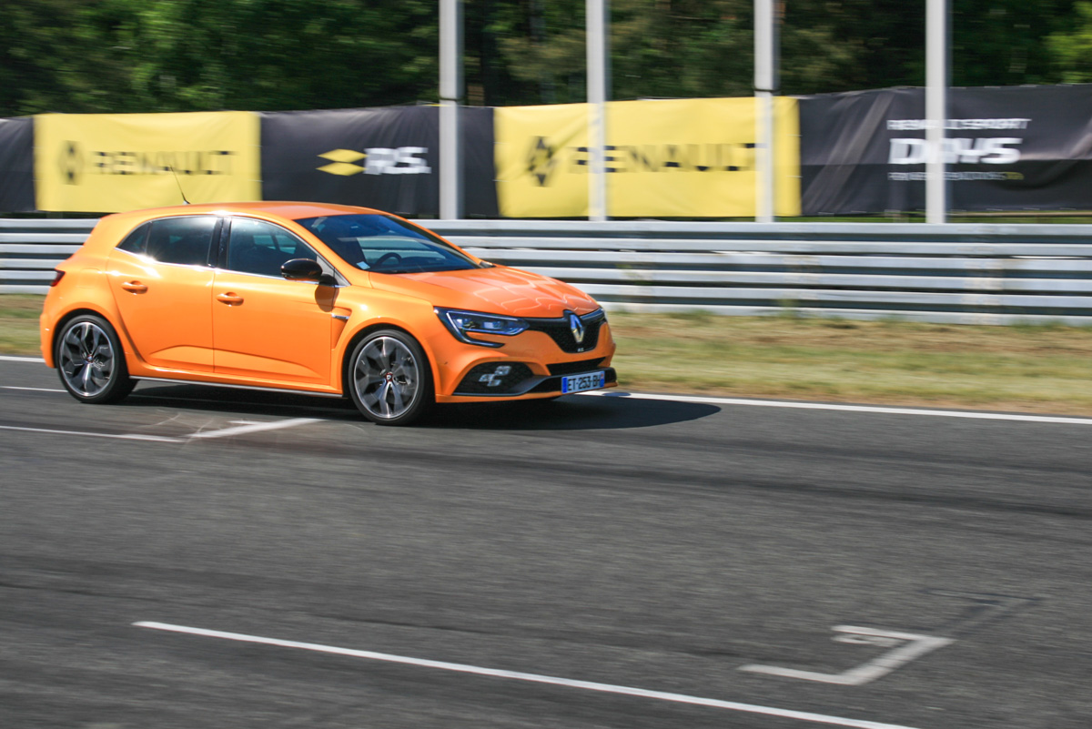 renault-megane-rs-46 