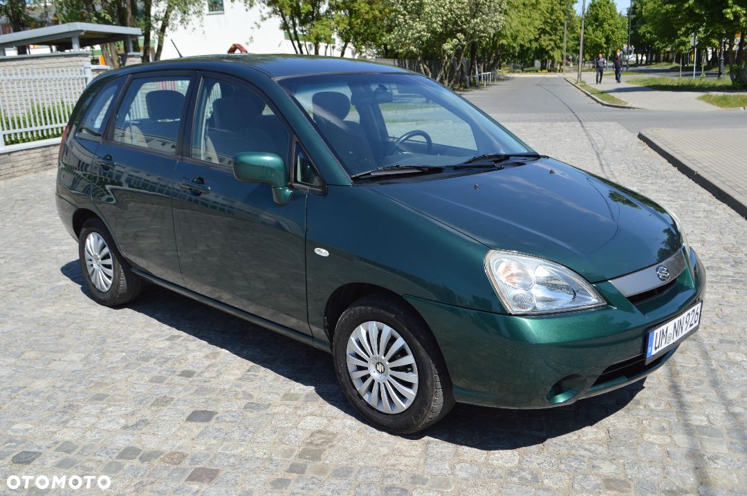 Suzuki Liana 
