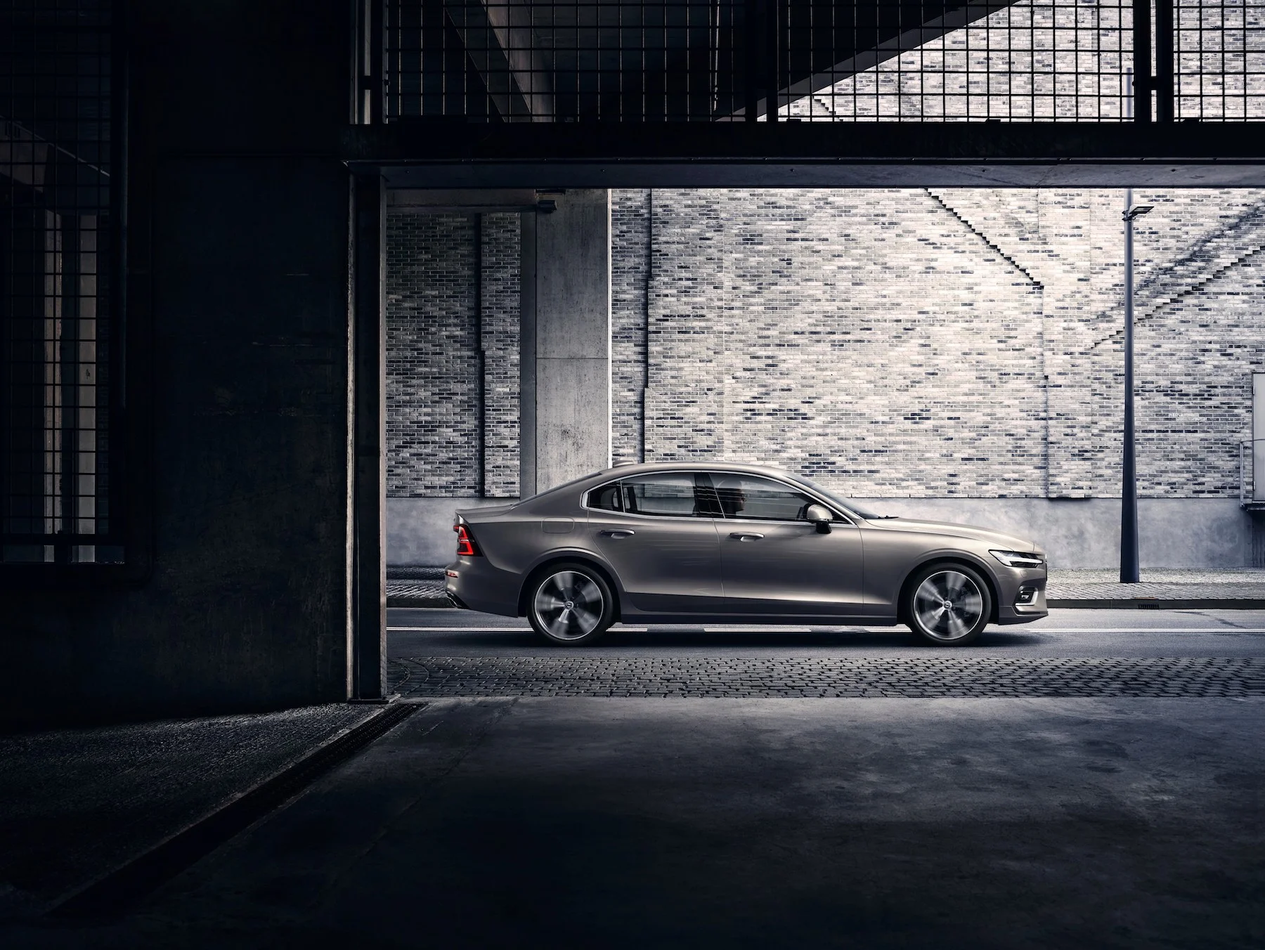 Oto nowe Volvo S60. Pierwsze od lat Volvo bez silnika Diesla