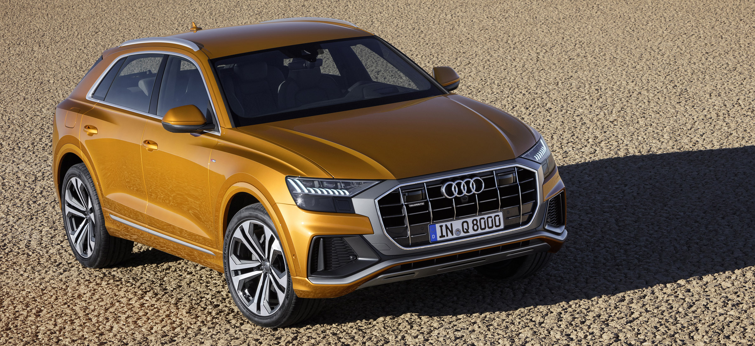 audi q8 cena