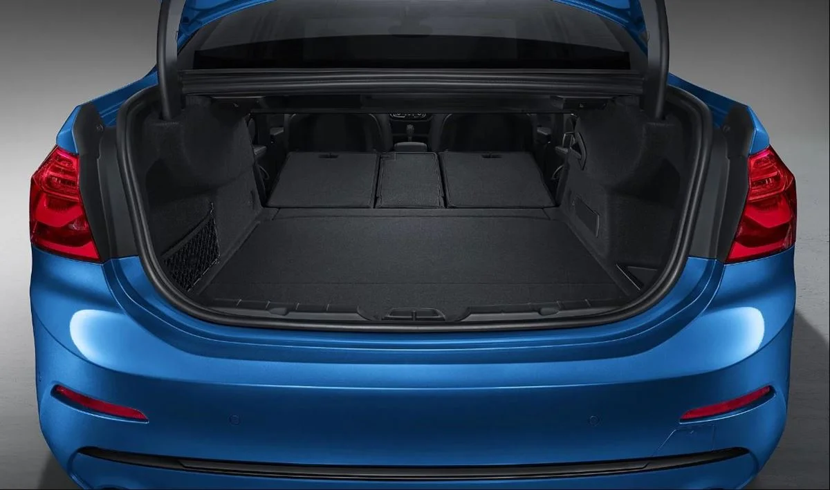 BMW-1-sedan-4