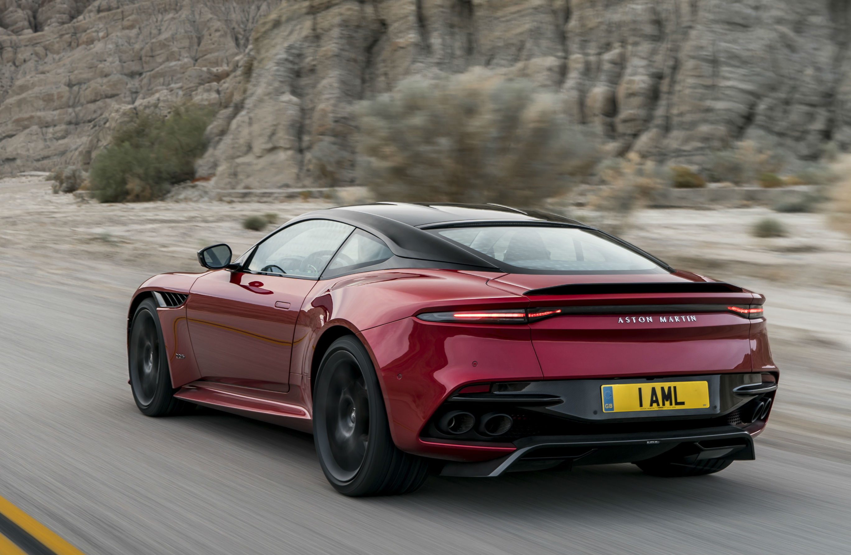 Aston Martin DBS Superleggera 