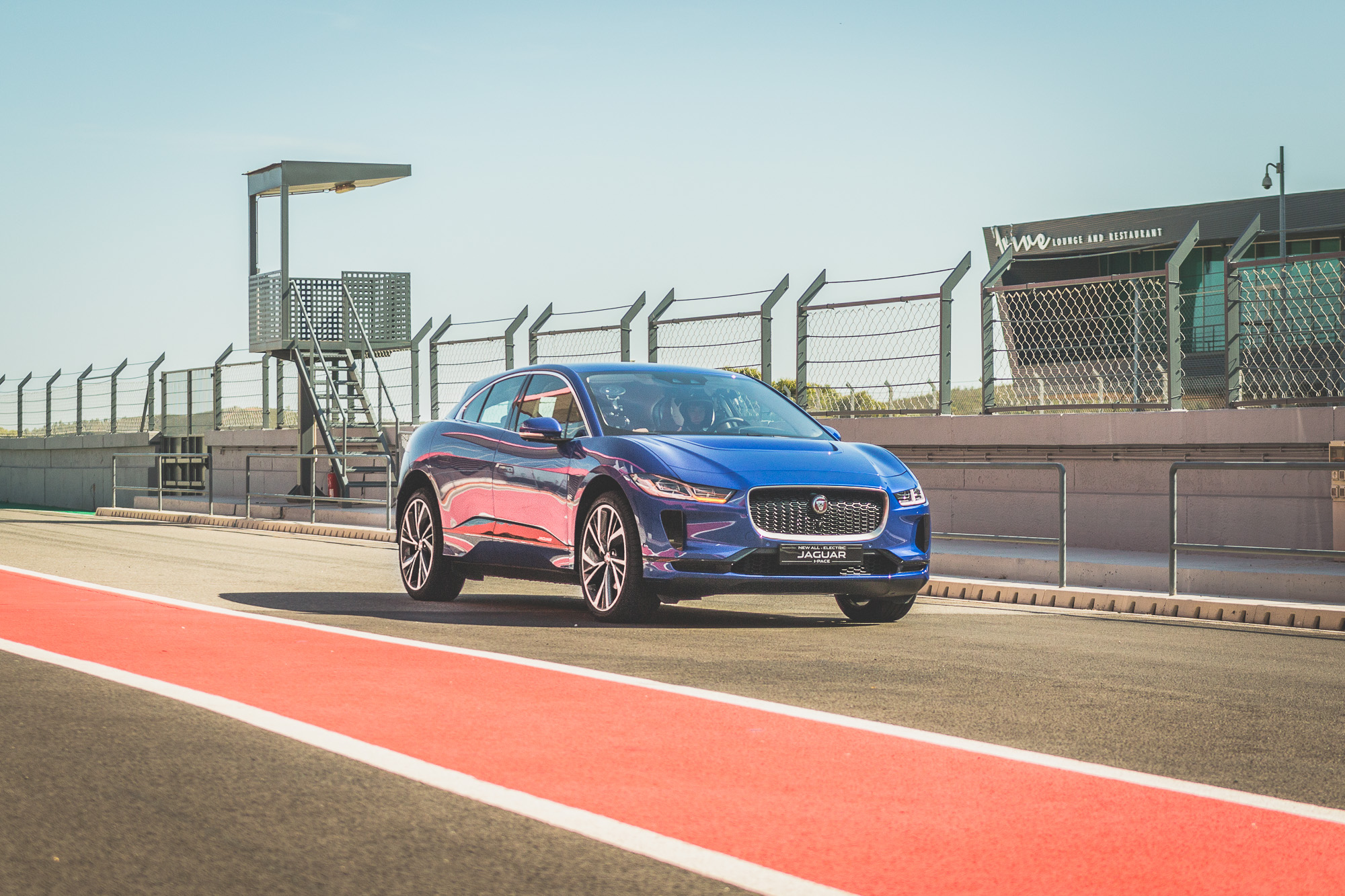 Jaguar-I-Pace-10 