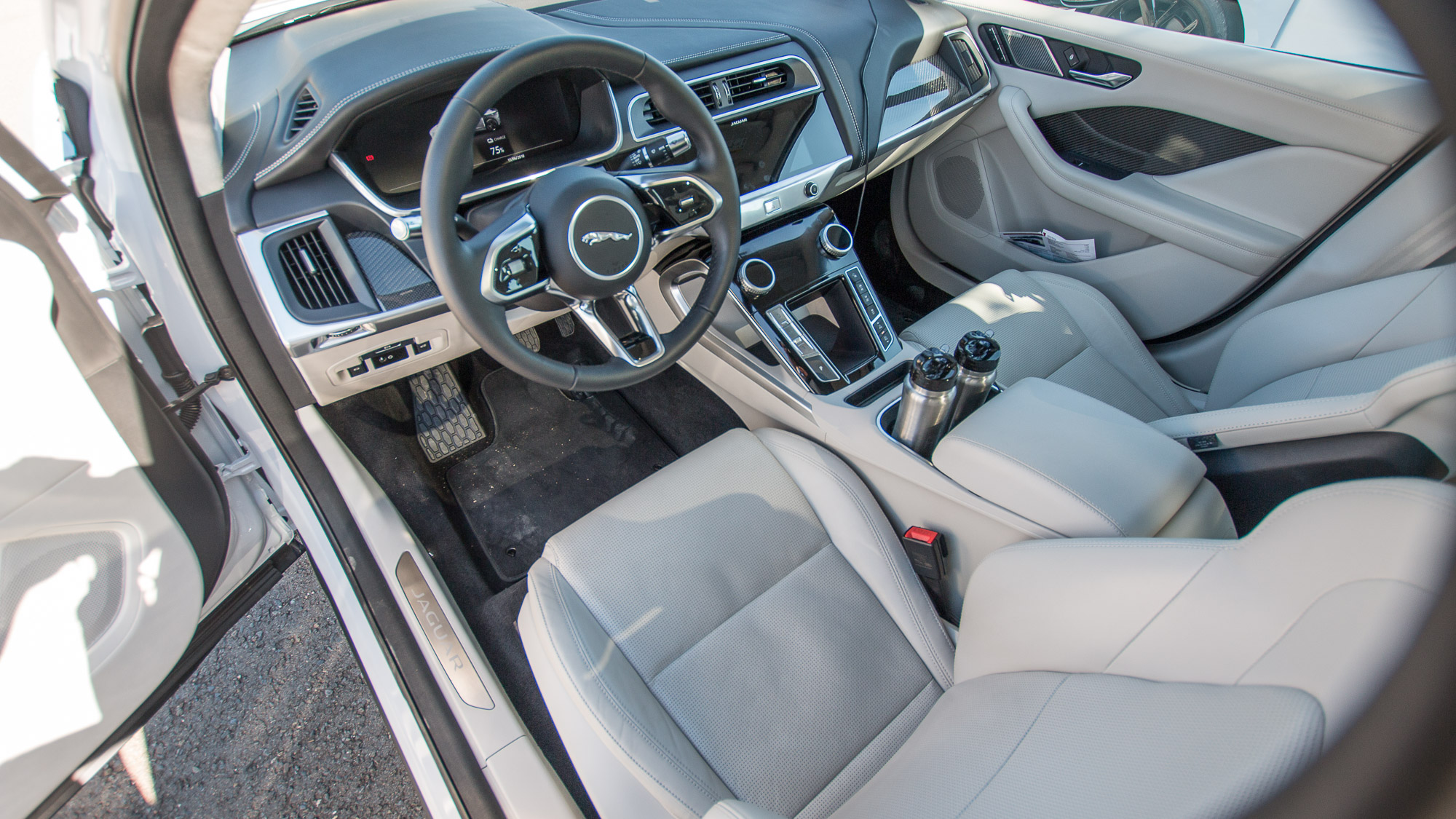 Jaguar-I-Pace-24 