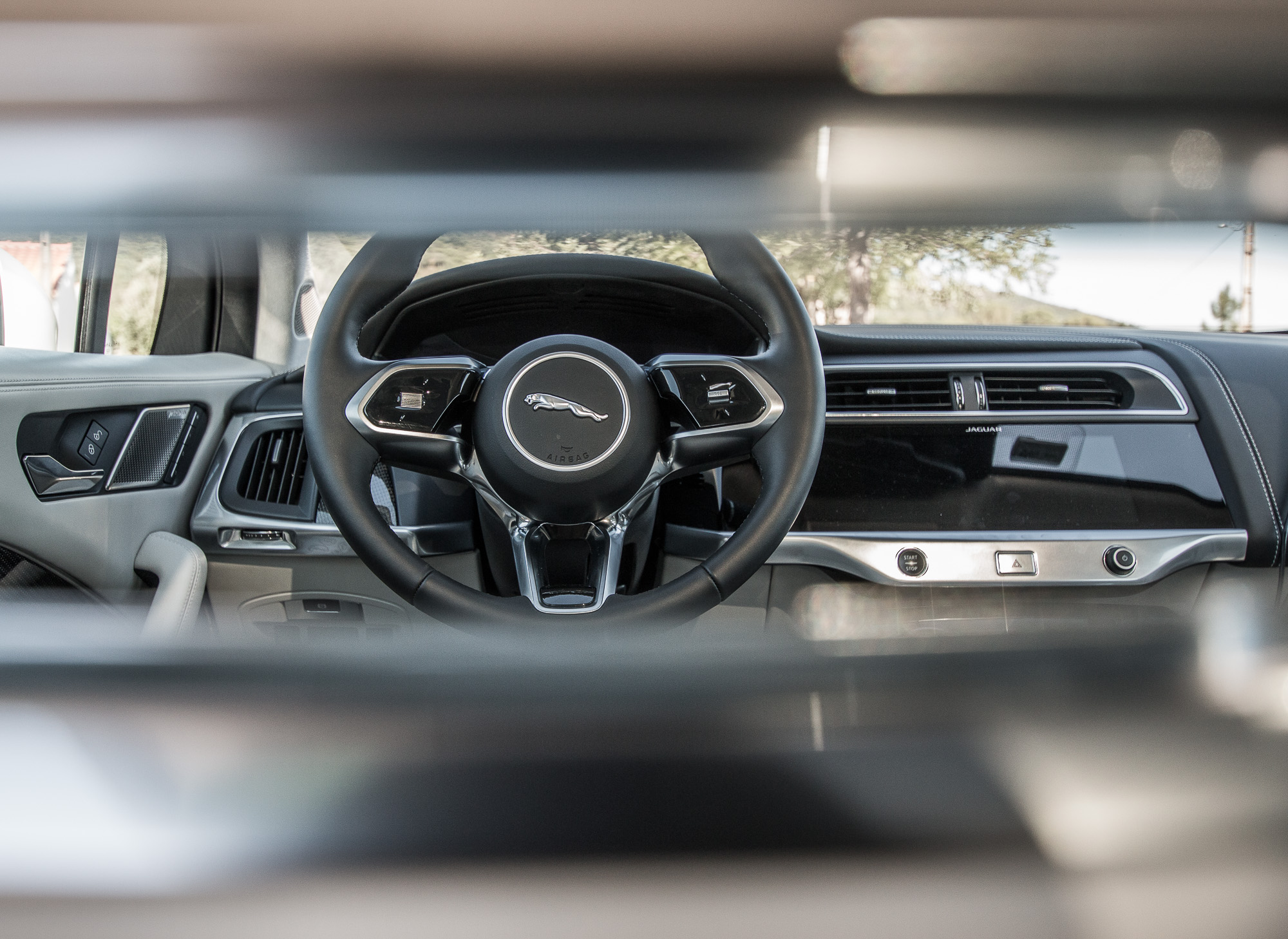 Jaguar-I-Pace-25 