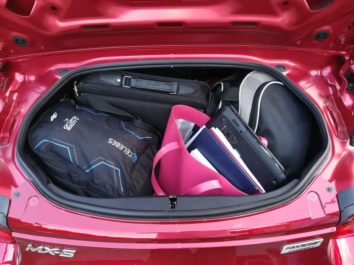 MX-5 bagaznik 