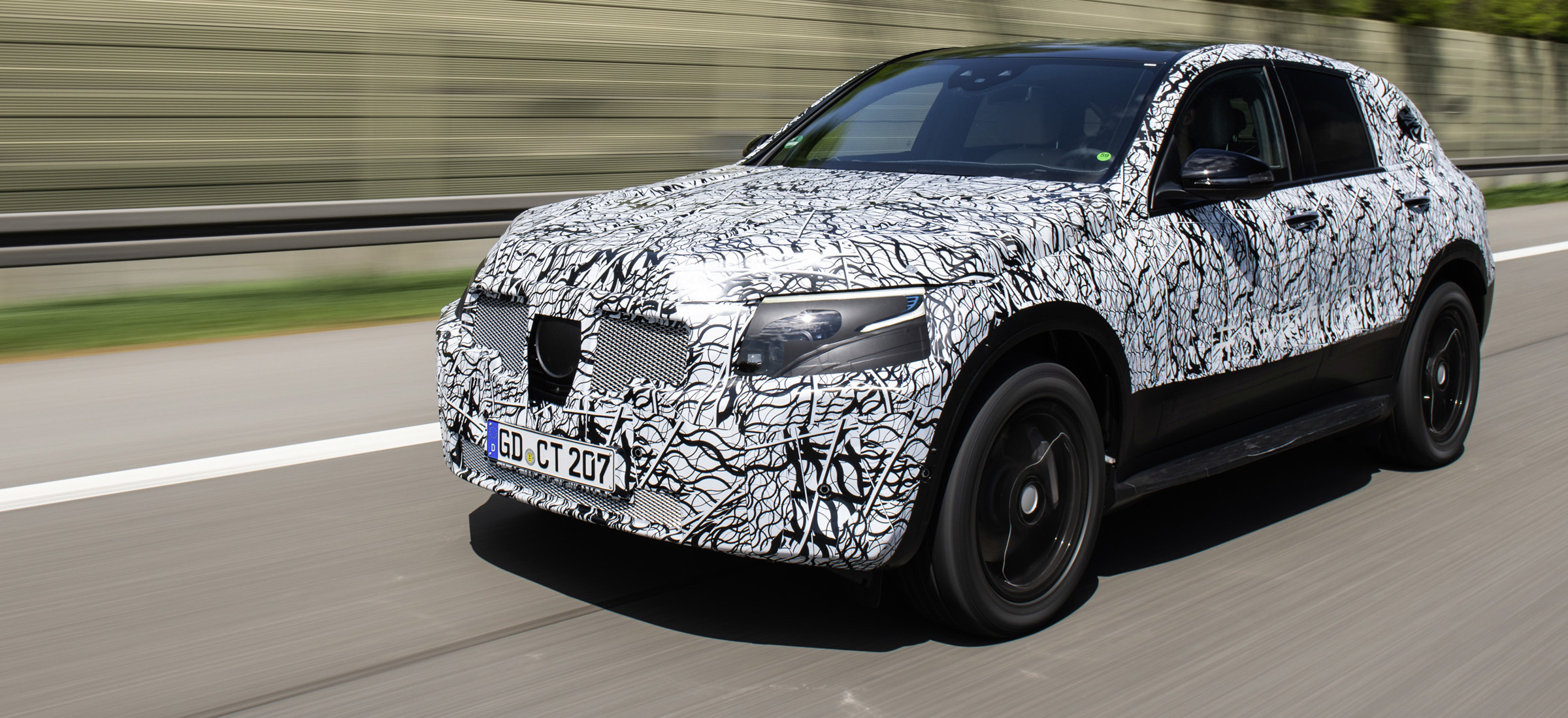 Pierwszy elektryczny Mercedes pewnie się opóźni. Elektryfikacja gamy nie jest łatwa