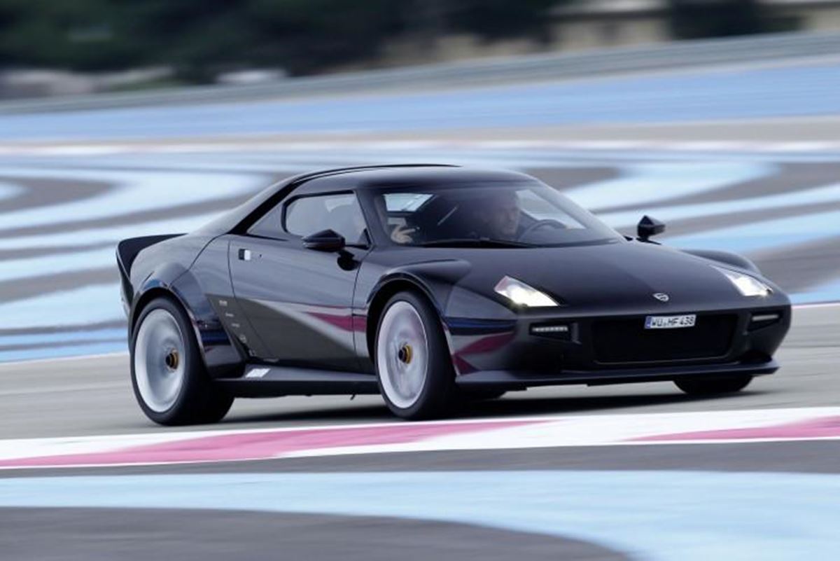 Nowy-Stratos