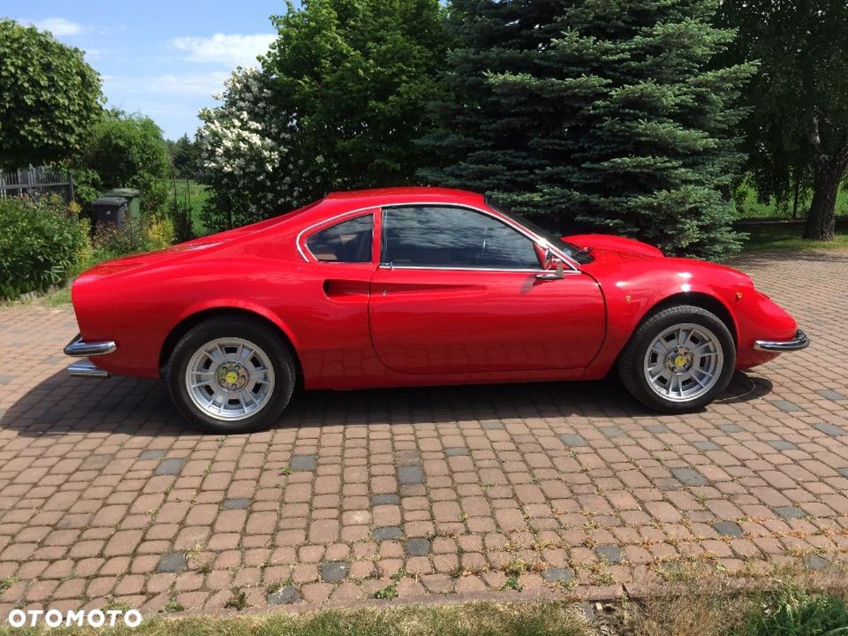 Replika-Ferrari-Dino-2