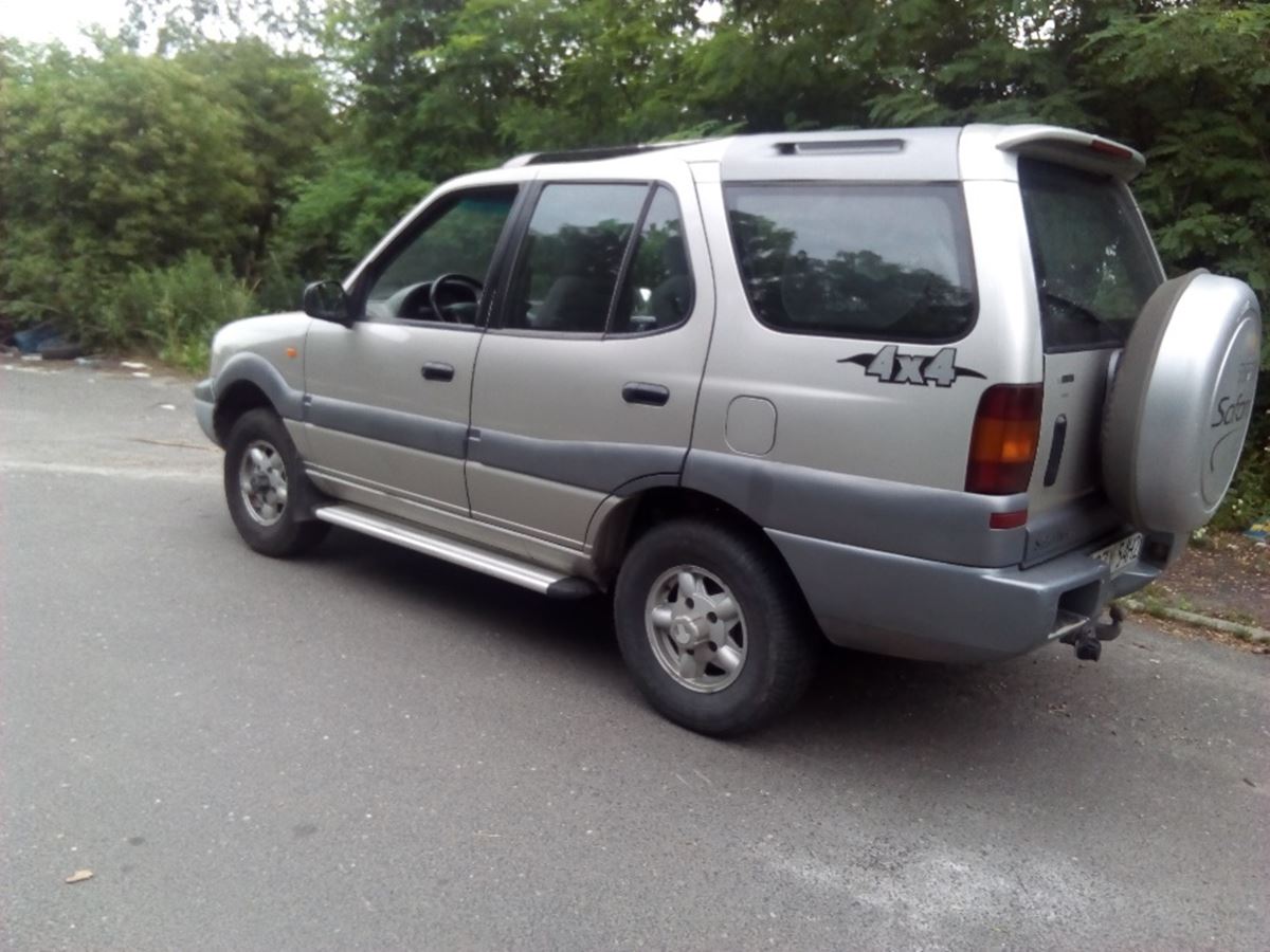 Tata-Safari-1