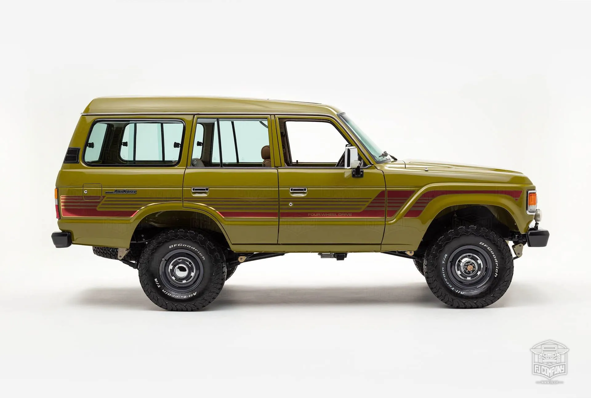 Toyota-Land-Cruiser-FJ62-restomod-2
